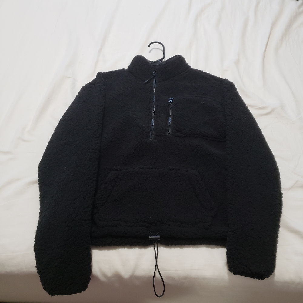NWOT Fluffy Black Pocket Turtleneck Medium
